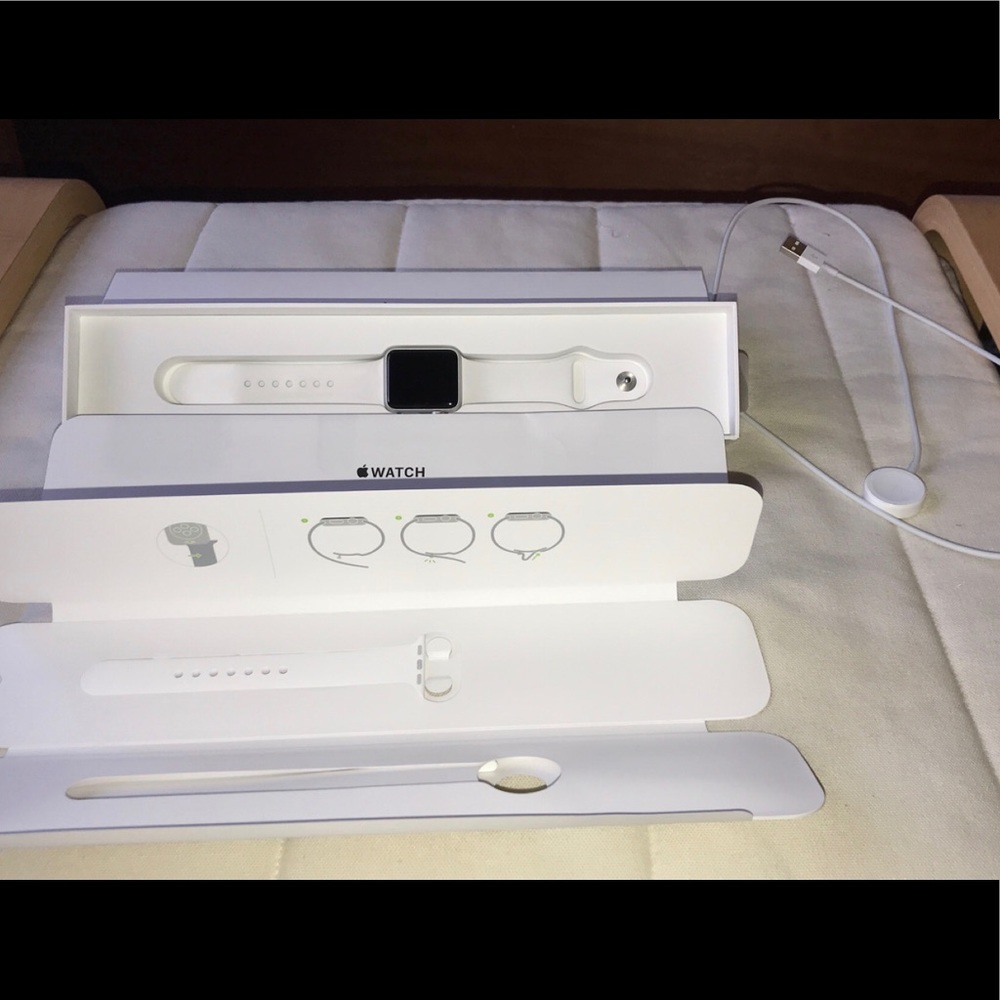 Series 1 38mm Apple Watch Silver Aluminum